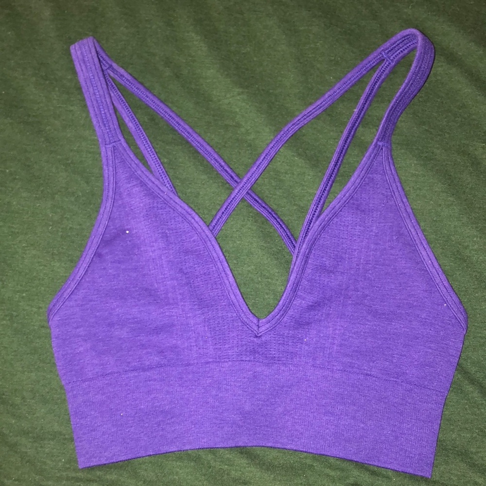 Lululemon sports bra